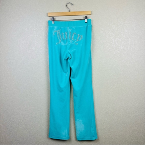 Juicy Couture Women's Urban Outfitters Exclusive Velour Crop Top - Picture 9 of 10